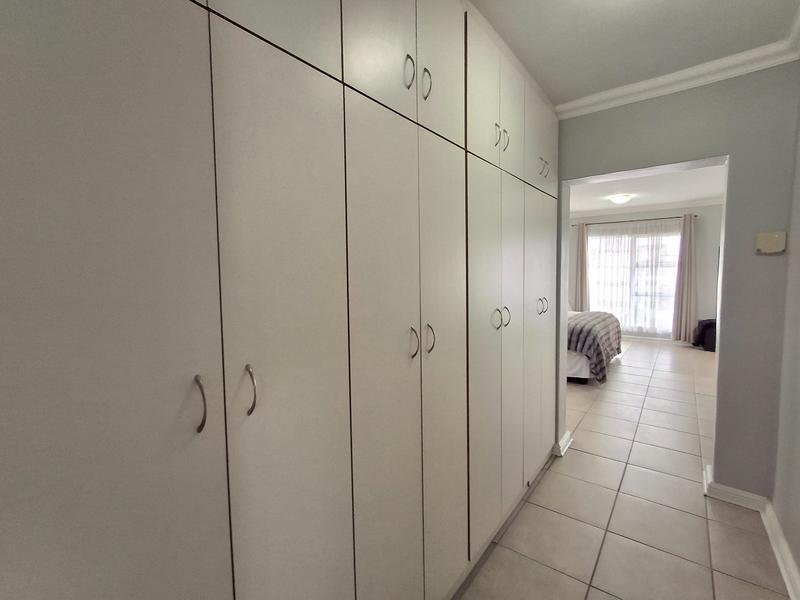 3 Bedroom Property for Sale in Golden Mile Western Cape